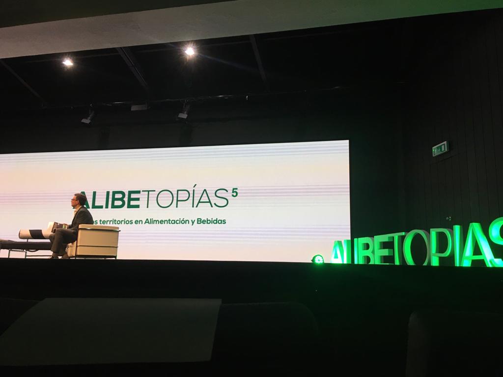 Comienza la jornada de #ALIBETOPIAS organizada por <a href="/esFIAB/">FIAB</a>! 💡