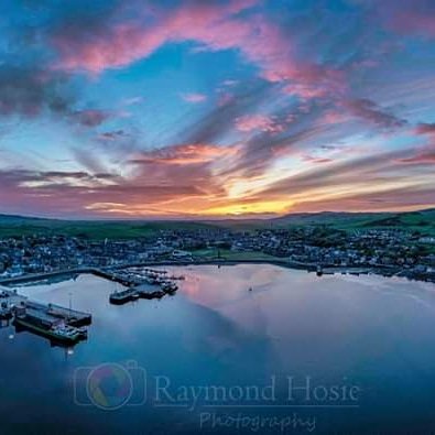 amazon.co.uk/Breath-Dying-E… A nice wee dram of <a href="/Springbank1828/">Springbank Whisky</a> or <a href="/GlenScotiaMalts/">Glen Scotia</a>, some @MullOKintyre and a #DCIDaley novel. Then you have real flavour of Campbeltown! #ThursdayThoughts #ThursdayMotivation #BYNR #CrimeFiction (image <a href="/RHPhotography7/">RayHosiePhotography</a>)