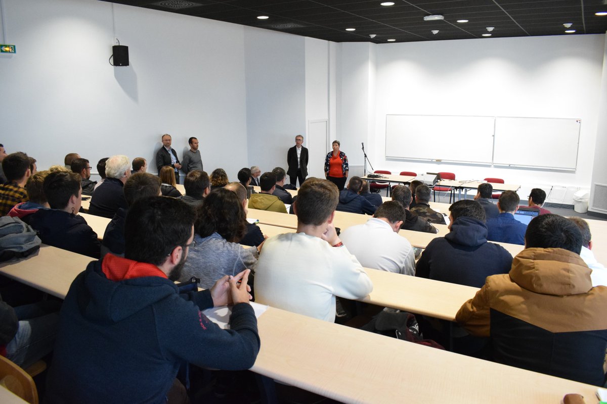 Matinée découverte pour les maîtres d'#apprentissage des étudiants des DUT GEII, GMP ainsi que pour les Licences pro MPN et CRCI de l'<a href="/IUTBRESTMORLAIX/">IUT Brest-Morlaix</a> de l'<a href="/UBO_UnivBrest/">UBO - Univ. Brest</a>. Les apprentis sont également présents. Un temps dédié pour souligner l'importance de l'apprentissage.