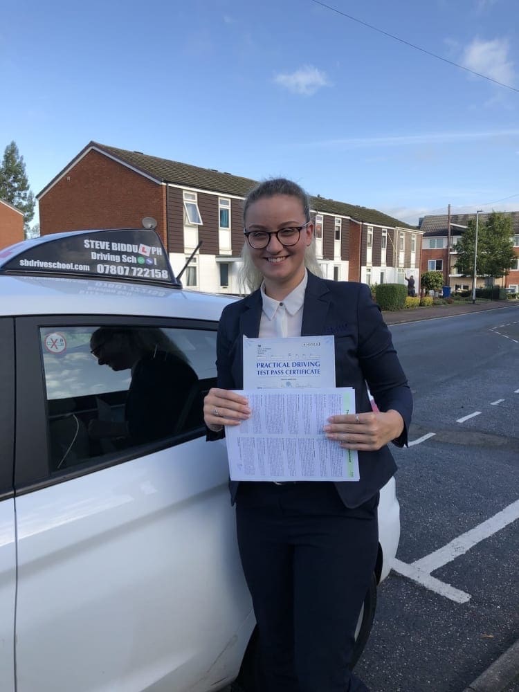 SBDriveSchool's tweet photo. Huge congratulations go out to Chess this morning on a brilliant FIRST TIME PASS 🚘 at Lichfield! Well done Chess, so chuffed for you as you have worked really hard for this. Enjoy the miles and see you out on the roads. https://t.co/0Z47Ds0Krh