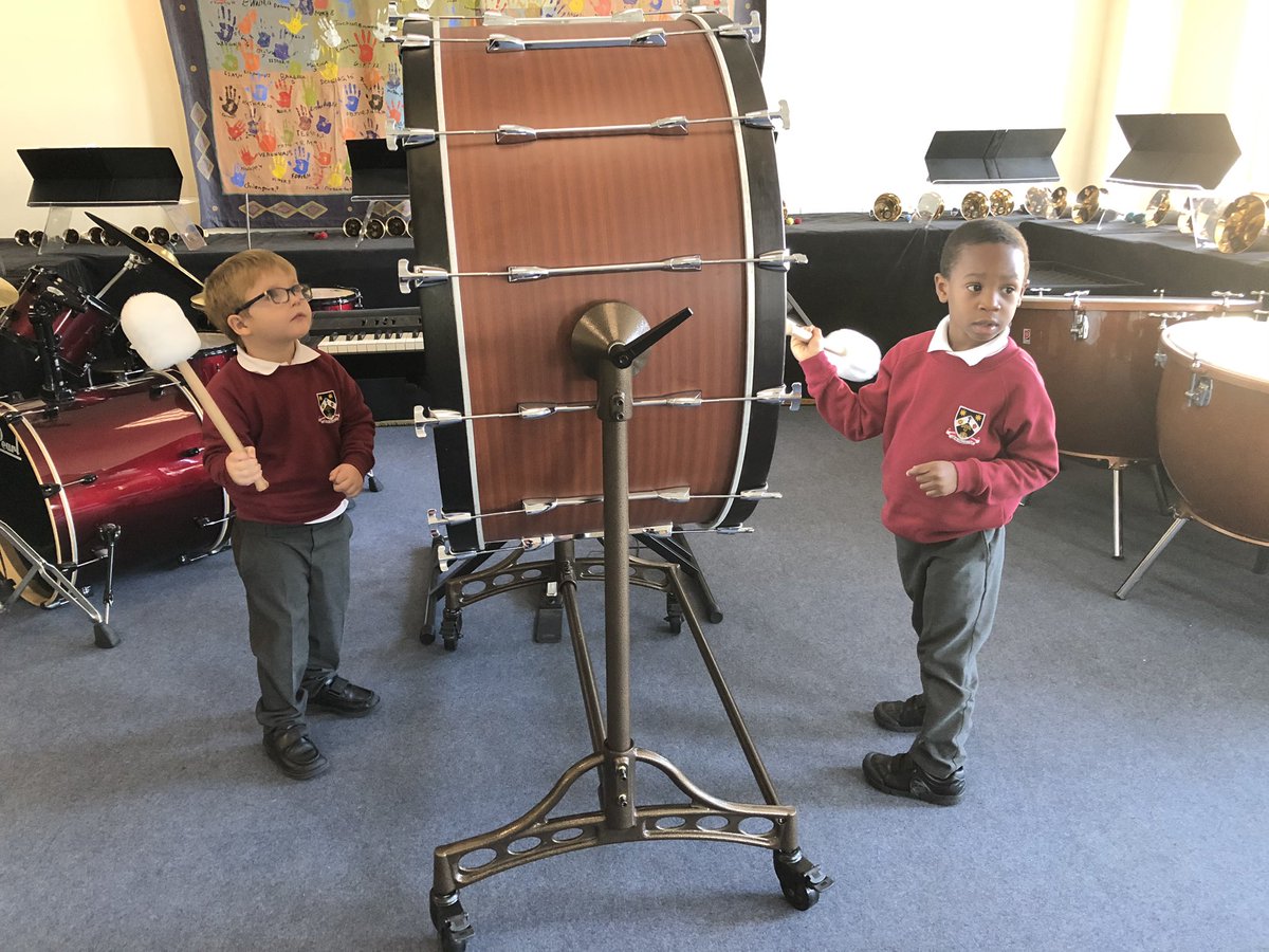 StColumbasLPrep's tweet photo. Today we are learning about Scotland during Carousel. Our boys are loving the kilts and the dancing and especially the big drum ! #SCCPrepTwo #SCCPrepOne #SCCReception @EdinburghTattoo https://t.co/8dPrq8FIxD