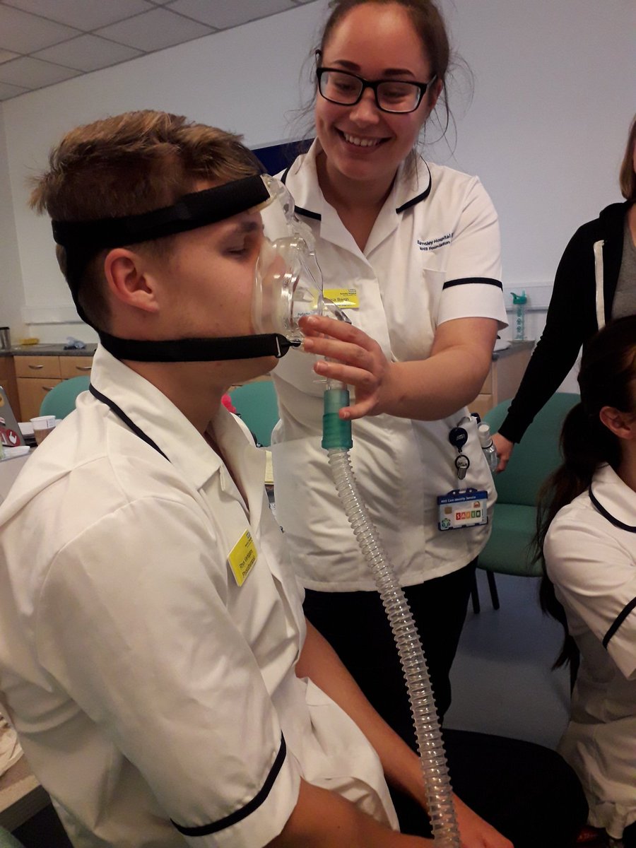 Physio learning bipap <a href="/AhpsBarnsley/">Barnsley Hospital AHPs 💙</a> <a href="/Catheri11225594/">Catherine Mitchell</a>  <a href="/RachelH73193365/">Rachel Hewitt</a>