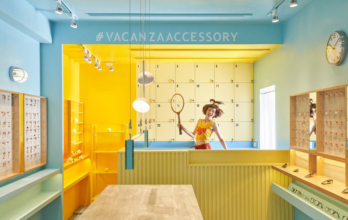 themastermakers's tweet photo. Gran Trabajo de #45tilt para el diseño de #VacanzaAccessory en #Taipei #Taiwán en el que se juega con el concepto de un estadio, transformando una vitrina típica en algo emocionante.
-
Descubre más cosas en https://t.co/GMF0SJ0APo
-
#masterretail #weRexperience #interiordesign https://t.co/yfIlqjFYyC