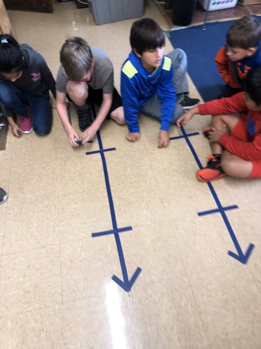 MrjVolpe's tweet image. Math Movement is perfect for Vertical Number Line Rounding. Find where the number would go and then ask yourself, “which number am I physically closer to?” #4thgrade #math #mathmovement #rounding #approximation #handsonlearning