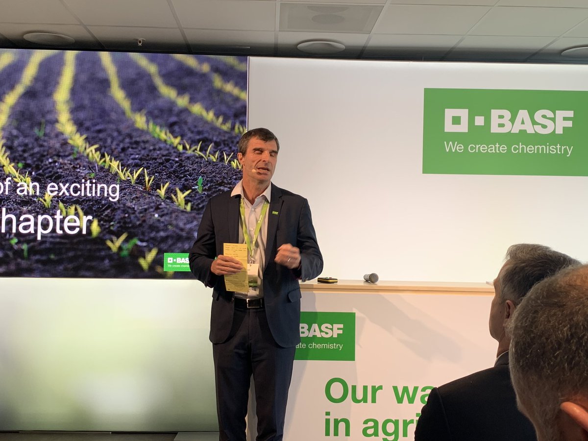 ivalmori's tweet photo. L’acquisizione di #Nunhem rappresenta un nuovo capitolo per la storia di @BASF : bilanciamento tra chimica a genetica per servire meglio #agricoltura e raggiungere nuovi successi. Vincent Gros presidente @BASFAgro a #wayforwardBASFinag https://t.co/KOTwXLIfyF