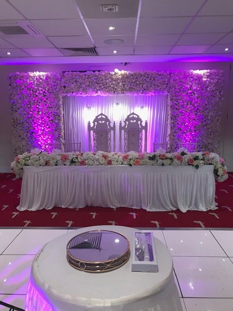 CharltonEvents's tweet photo. A beautiful day and a beautiful set up. π₯° If you would like to hold your wedding reception at The Valley give us a call on 0208 333 4040. We have some lovely new wedding packages with some great menu's from @_creativevents
#wedding #charltonevents #london #bridetobe #groomtobe https://t.co/XcsL2jbzDp