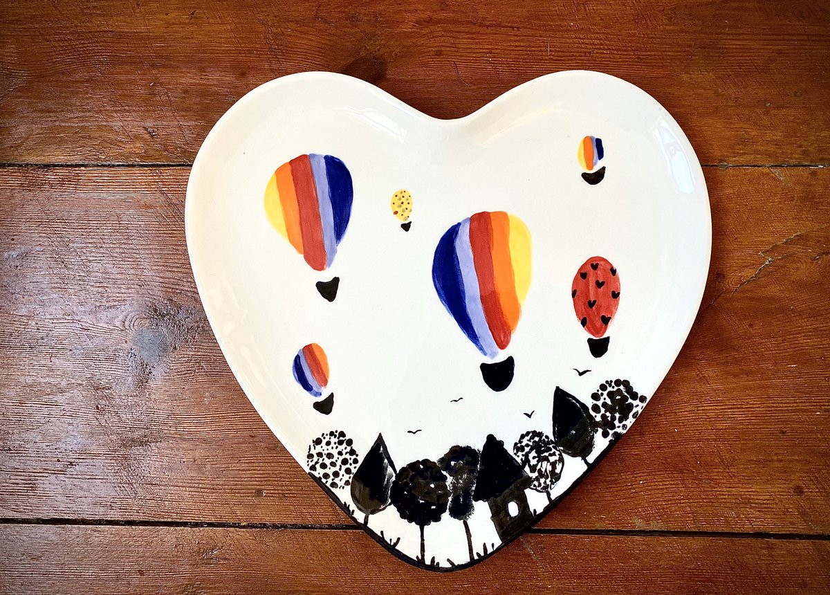 Tomorrow 11th October is our first no kids no stress Ladies nights event from 7pm-9pm. It’s a 2 hours slot and you welcome to bring your favourite bubbly and snack to enjoy whilst you catch up with friends and creat a masterpiece! <a href="/Bath_Wilt_P/">Bath & Wilts Parent</a> <a href="/mumsinbath/">MumsandMoreinBath</a> @KidsofBath