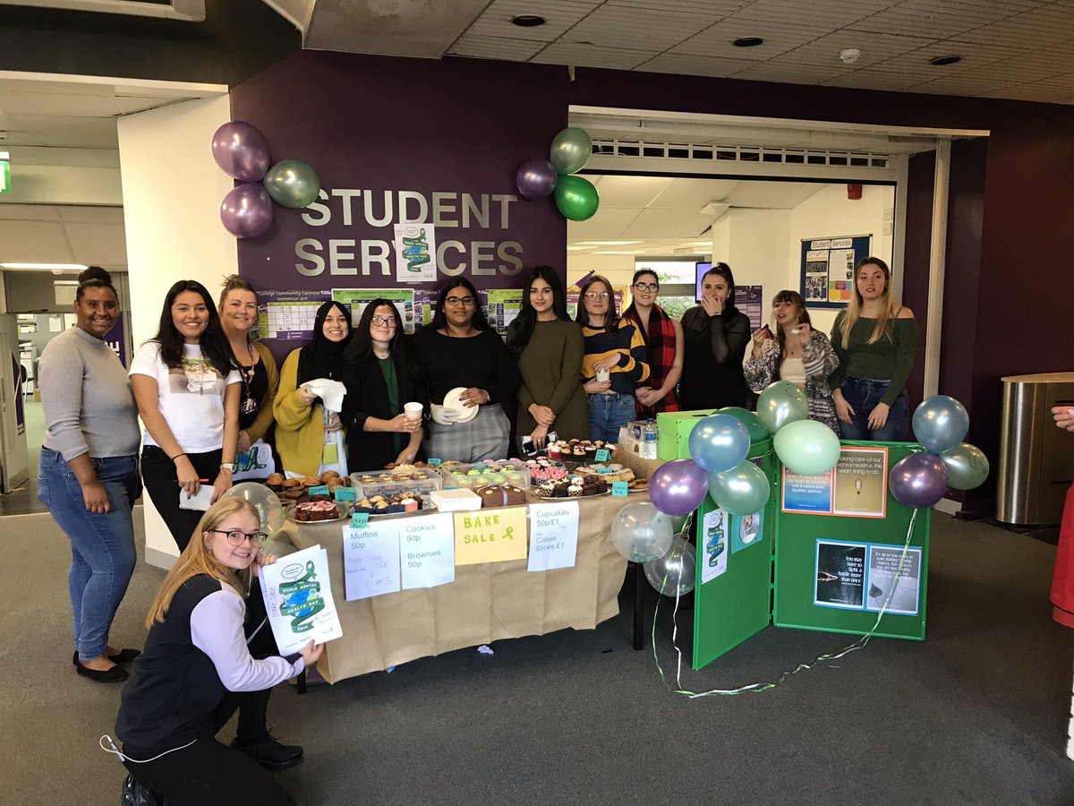 Chapman_Mikrut's tweet image. Level 3 Health and Social Care students @CrawleyCollege raising awareness for #WorldMentalHealthDay2019 #changinglivesthroughlearning @mrsmad40 @_LauraFarley_