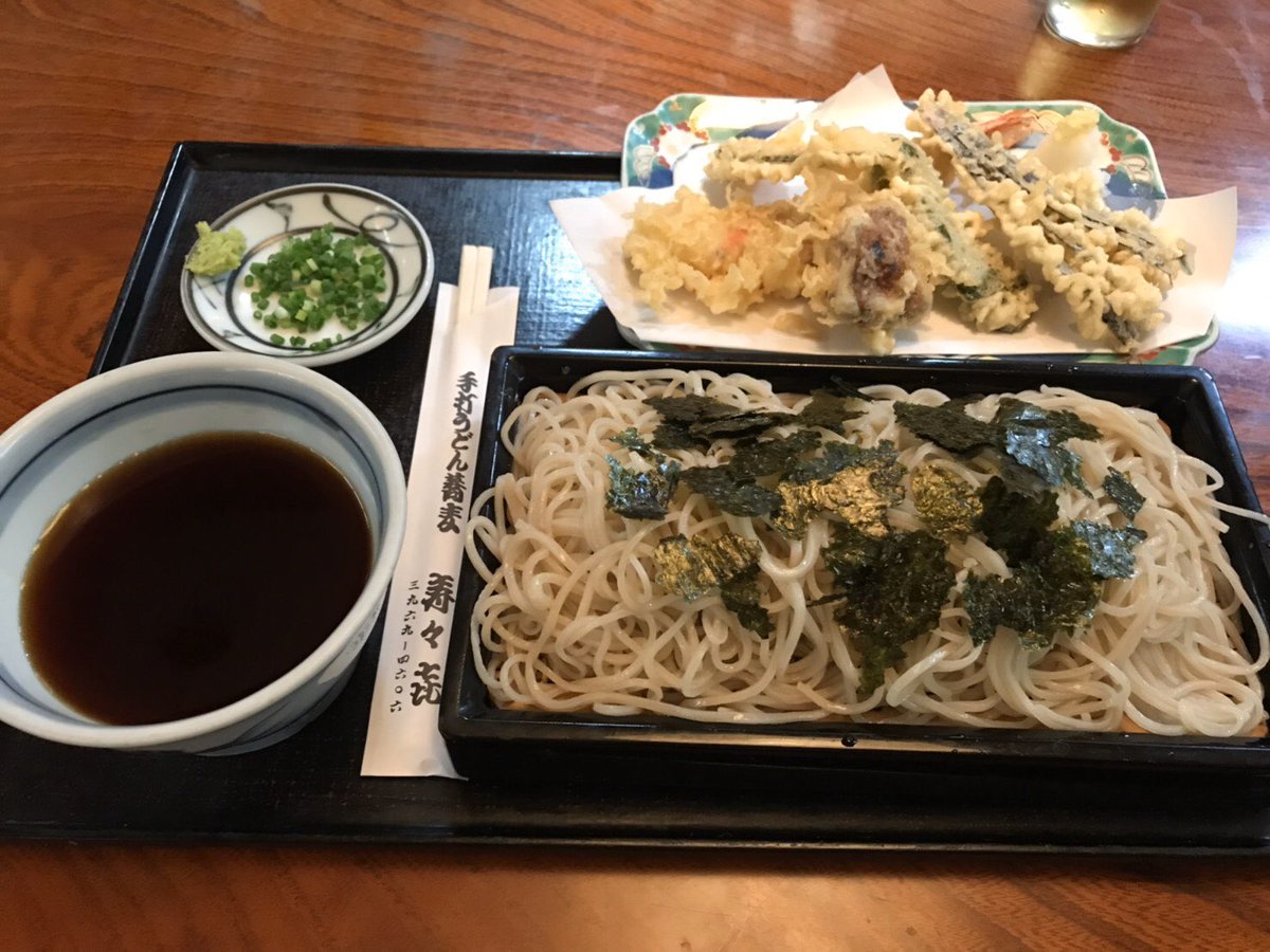 mitasenbaru's tweet photo. 本蓮沼〜志村坂上エリア
手打ちうどん・そば 寿々㐂(すずき)
チケット2枚で天ざるそば or 天ざるうどん

揚げたての天ぷらは、ジューシーなしいたけ、おお振りのエビなど5種類。スッキリさっぱりしたそばと合わせてもボリュームたっぷり！
蕎麦湯までいただけて満腹になり、チケット2枚でとてもお得な https://t.co/FCHOJ76wQx