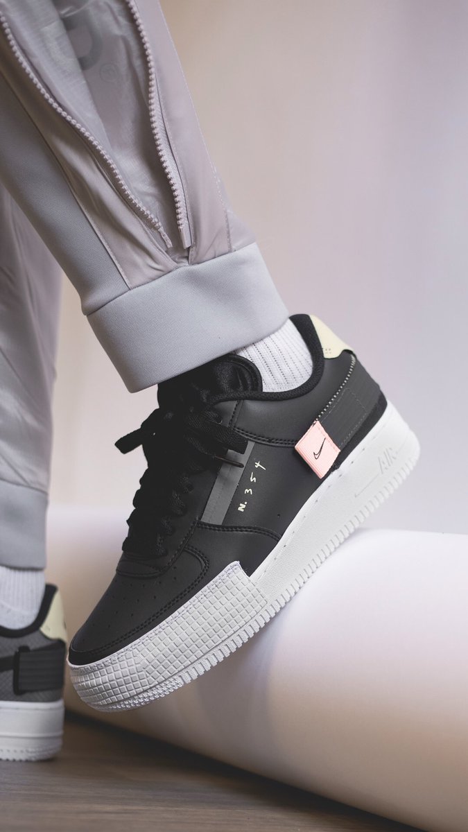 Nike Air Force 1 N.357 (R2299.00 