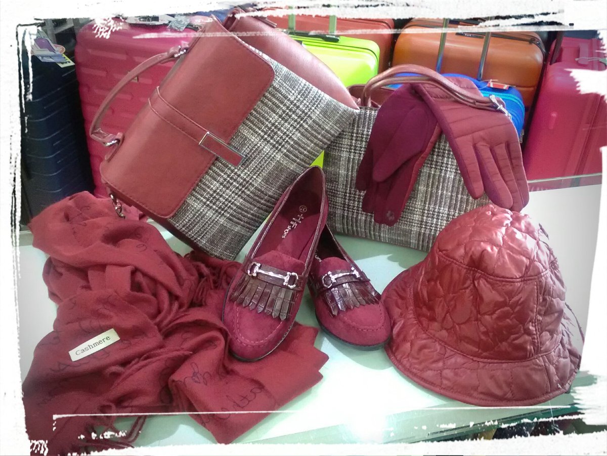 cylcomplementos's tweet photo. Sea cual sea tu estilo, en C&L Complementos encontrarás los bolsos y complementos que más te gusten.
Tenemos Novedades todos los días.
#CyLComplementos
#MaletasÁvila
#ComplementosÁvila
#ModaOtoño
#NewSeason
#BolsosMochilasBandoleras
#BufandasPashminasFoulares
#Mocasines https://t.co/f32jO8BOPk