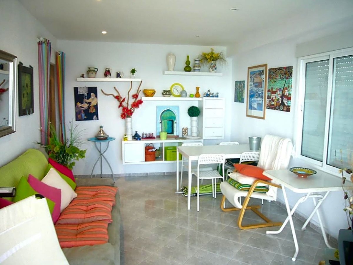 narsaninmob's tweet photo. 📢 ¡EN VENTA! >> Apartamento en #venta en la playa de #Benicasim, recién reformado y con unas vistas inmejorables 😍. Dispone de 128 m2 construidos con: 3 habitaciones, 2 baños, piscina, parque infantil y plaza de parking🚗. ℹ️  >> https://t.co/Rnq3up8CcX 

#Inmobiliaria #Comprar https://t.co/wRABhUOlmN