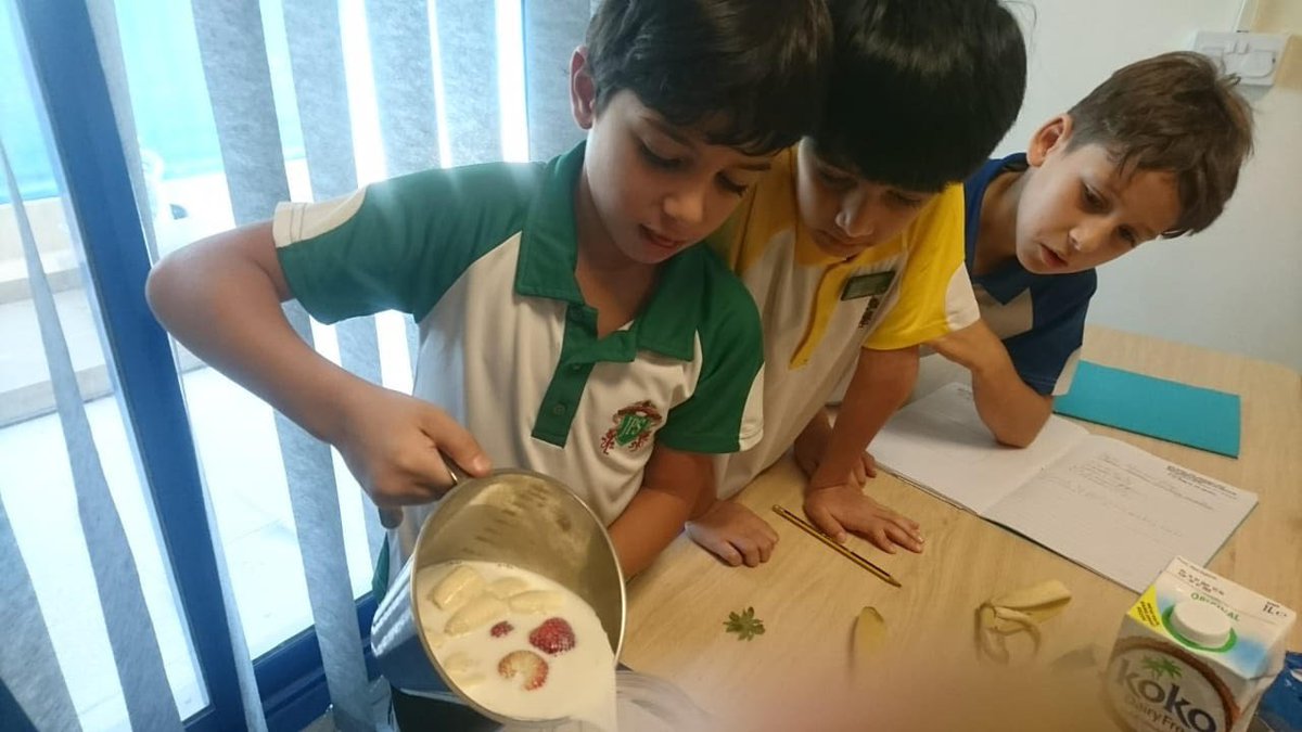 JPS_Year3's tweet photo. Big shout out to @kibsonsllc for donating fruit for Year 3's fabulous smoothie creations! We had lots of fun evaluating our recipes! #JPS3E #JPSconceptuallearning https://t.co/1eRELu4YEc