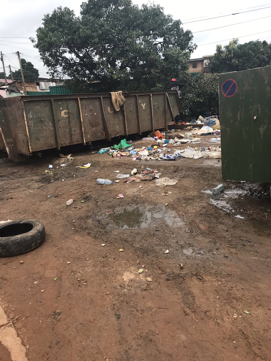 MTezok's tweet photo. This is how waste is disposed in the CENTER OF CAMEROON YAOUNDÉ. Something needs to be done. This place stinks like .....yishhhhhhhh #WasteMaps https://t.co/I3w7X3UiVH