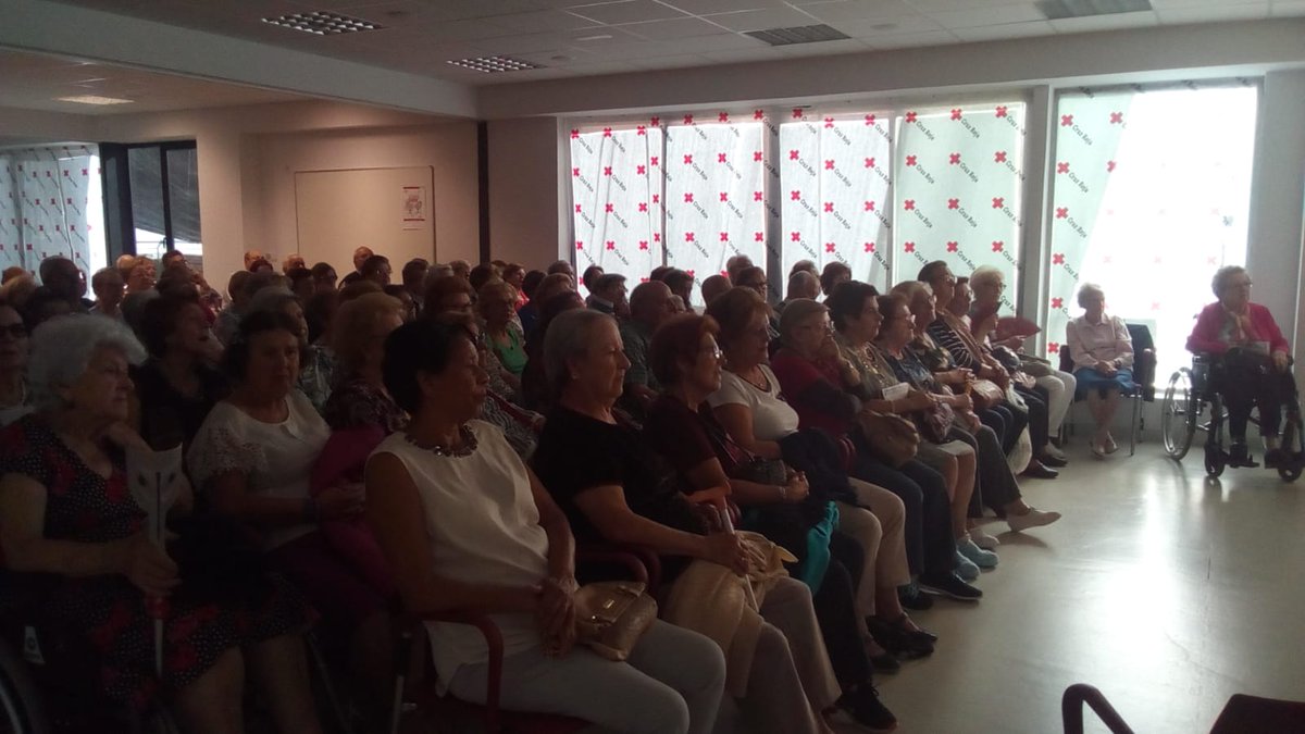 asvafer's tweet photo. El pasado Jueves 3 de Octubre a las 17:00 horas en la sede de la Cruz Roja Española en Valladolid, dos de nuestros socios dieron una charla explicando el "día a día" de @asvafer, nuestra historia, nuestra actualidad y nuestros futuros proyectos. #asvafer https://t.co/2ATtiKWz75