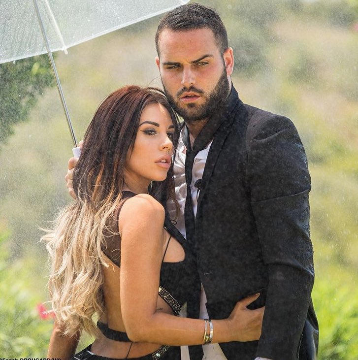 Sandymula1's tweet image. Les meilleurs des shootings by @lauralempika @NikolaLozina 👌😍😍 #lauzina #Forzardm #LMvsMonde4