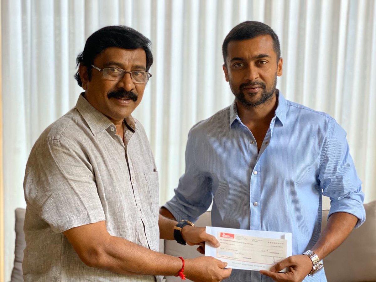 calicut_shamnad's tweet photo. Actor #Suriya donated ₹ 10 Lakhs for Tamil Nadu Film Directors Association Trust as Diwali Special Fund and it was received by Tamil Nadu Film Directors Association General Secretary Director #RVUdhayaKumar. @Suriya_offl @rajsekarpandian #tnfda https://t.co/ZPnjeLdyrI