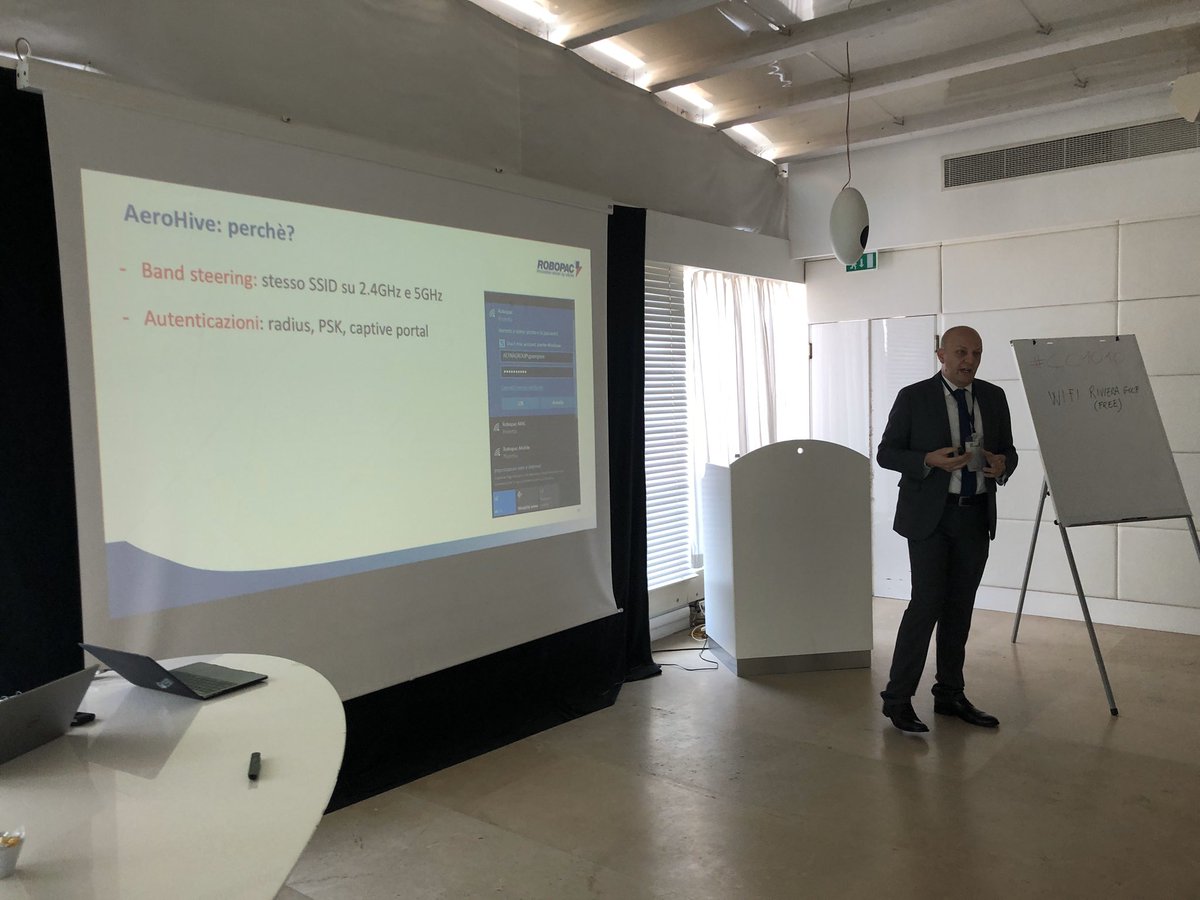 CineticaRSM's tweet photo. I 4 relatori #itmanager raccontano come hanno risolto problemi in ambito IT grazie a @CineticaRSM e #cc1010 #itmanager #itstars #cinetica1010 https://t.co/OxjsE7N4HI