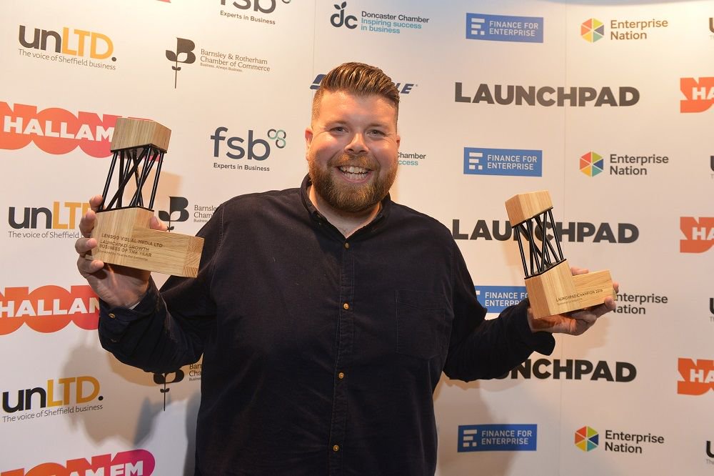 RiDORotherham's tweet image. Rotherham-based videographer, LensGo Visual Media, has been named as one of @SheffCityRegion&apos;s most promising new businesses at a special event, which celebrated &amp;amp; showcased the achievements of start-up businesses &amp;amp; aspiring entrepreneurs: buff.ly/2LYOVyy @SCRGrowthHub