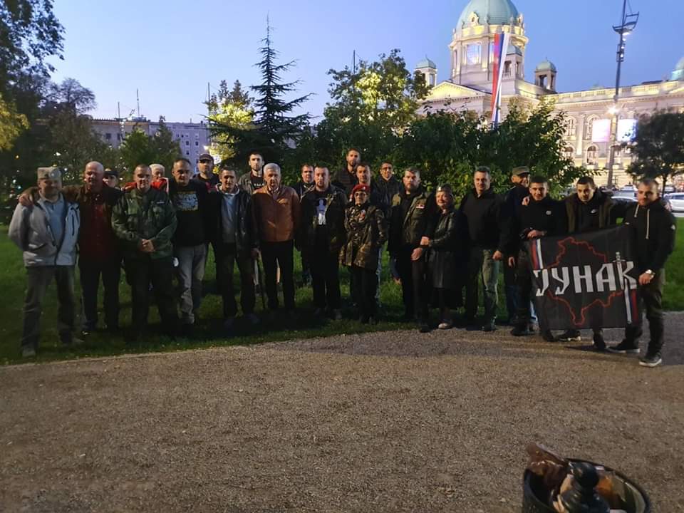 StojkovicZZS's tweet photo. Генерал Стојан Коњиковац уз своје борце, и у рату, и у миру, јер
њихова борба још траје.
Браво генерале!!!🎖🎖🎖🇷🇸 https://t.co/dfOrAtFs6h