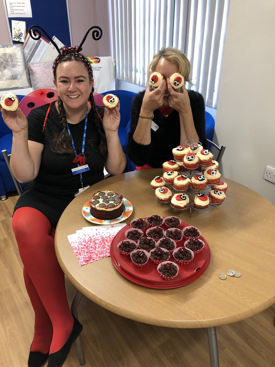 ⁦@SHEducation⁩ supporting ⁦@GraceKellyTrust⁩ today #ladybirds #welovecake well done Vicky for organising us!