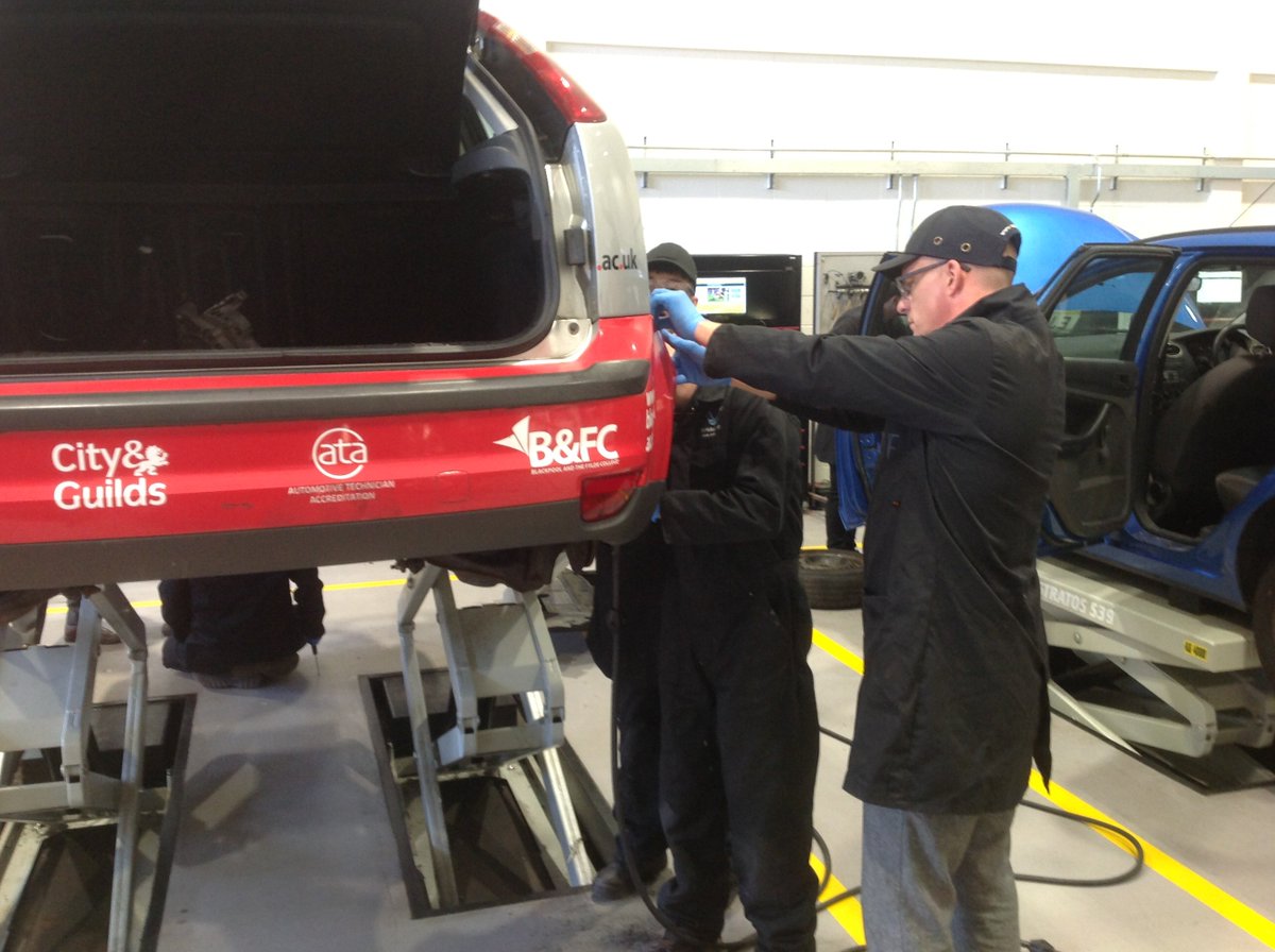 thevellagroupUK's tweet photo. Our operations team showing they've still got it and getting stuck in during their visit to Blackpool and The Fylde College yesterday.

The team made a surprise visit to see our latest group of apprentices in action on block release!

#LifeofAnApprentice #VehicleRepair https://t.co/wcF3ncna8s