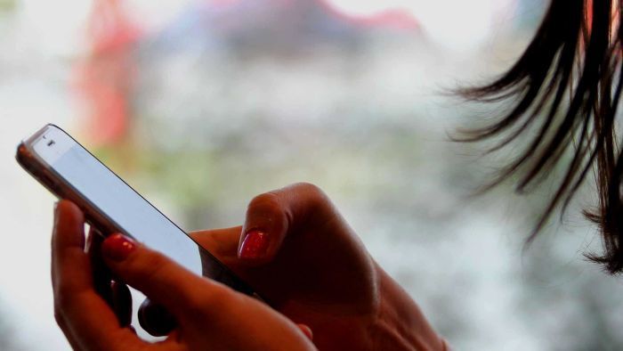 Experts say sex education isn't keeping up with technology: kids need information about the possible issues with sexting. buff.ly/2MnWg9C via @ABCNews