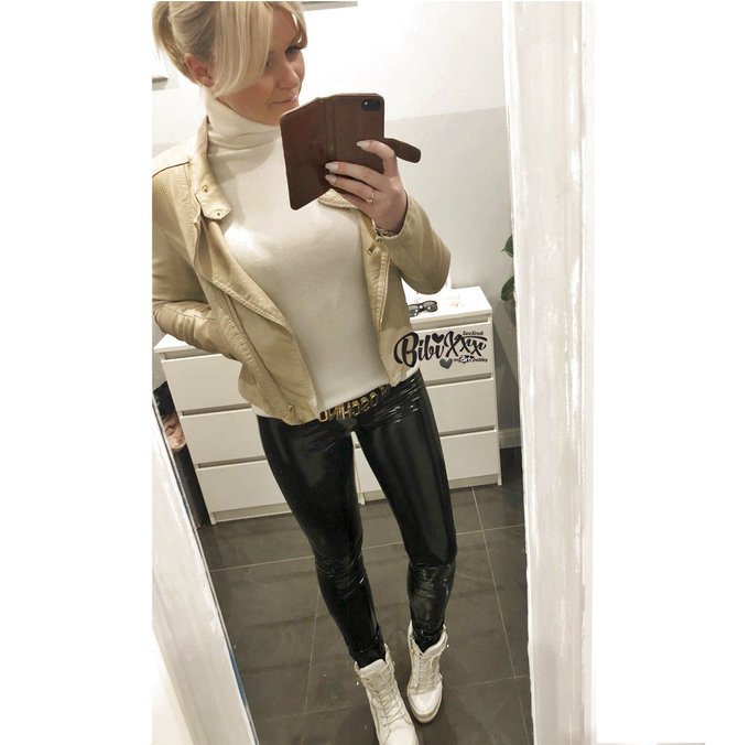 habt einen sch&ouml;nen Donnerstag Abend :) #mydirtyhobby #bibixxx #donnerstag https://t.co/waxawJBXvG<a href="/tag/mydirtyhobby"class="tags">#mydirtyhobby</a><a href="/tag/donnerstag"class="tags"><span>#donnerstag</span></a><a href="/tag/bibixxx"class="tags"><span>#bibixxx</span></a>