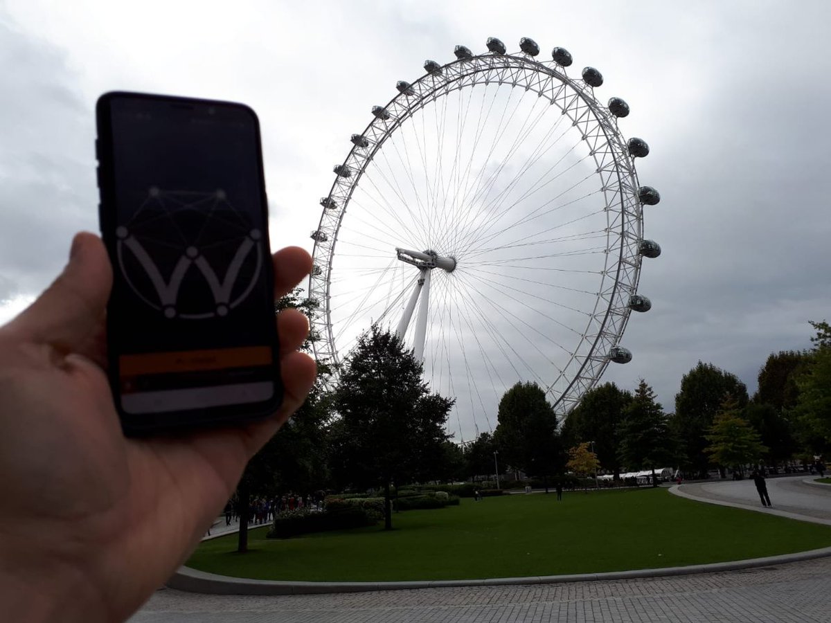 WebDollar_io's tweet photo. #WEBDOLLARISHERE @ the #London Eye staking and ready to make a transfer anywhere in the world within seconds and with only #4clicks - this is the power of the easiest to use #cryptocurrency in the whole world! #blockchain #CryptoNews #crypto #Coins #technology #economy https://t.co/WVzXaHHrNM