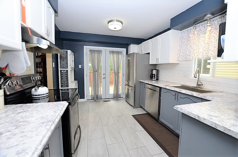 TaunyaMB's tweet photo. 44 Lakeview Crt,Orangeville, $489,000 3 bedrooms, 2 bathrooms, hardwood floors, renovated kitchen, newer furnace, roof, and the list goes on an on..  #orangevillerealestate #newlisting #dufferincounty #dontmissout #wonderfulhome #familyhome https://t.co/2cVErfK20N https://t.co/ViDBcTIub3