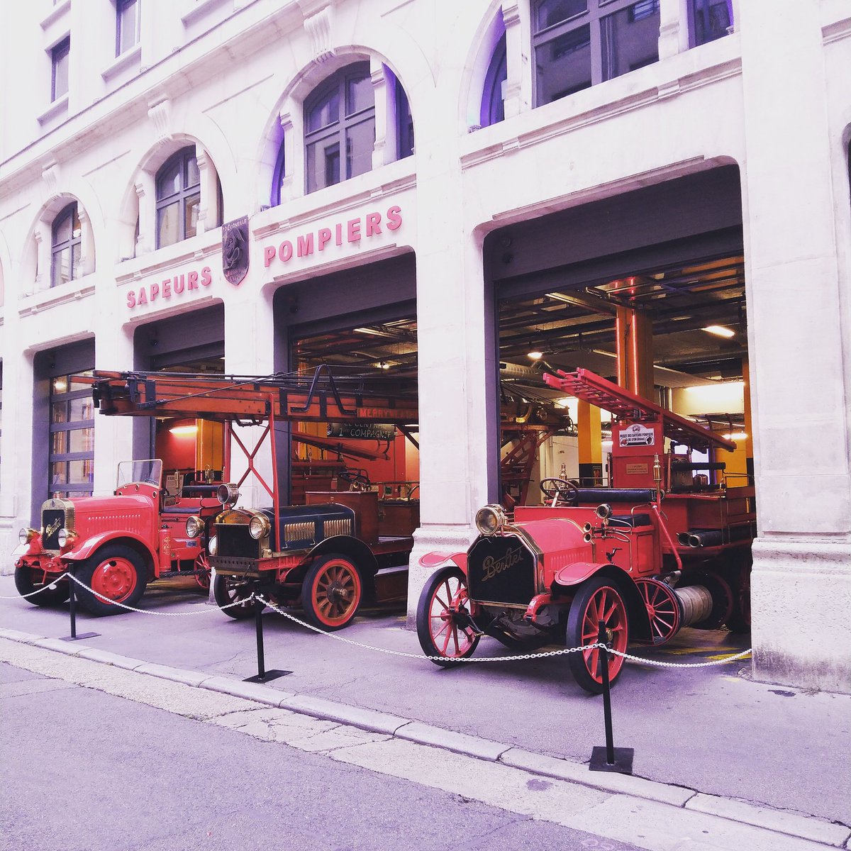 MuseePompiers's tweet image. Retour à la maison pour l&apos;echelle Marryweather, le Berliet CBA et le Berliet CAK 1909 ! 
Ces trois véhiculent furent affectés à la 1ere compagnie de Corneille ! 
#sdmis #casc #sapeurspompiers