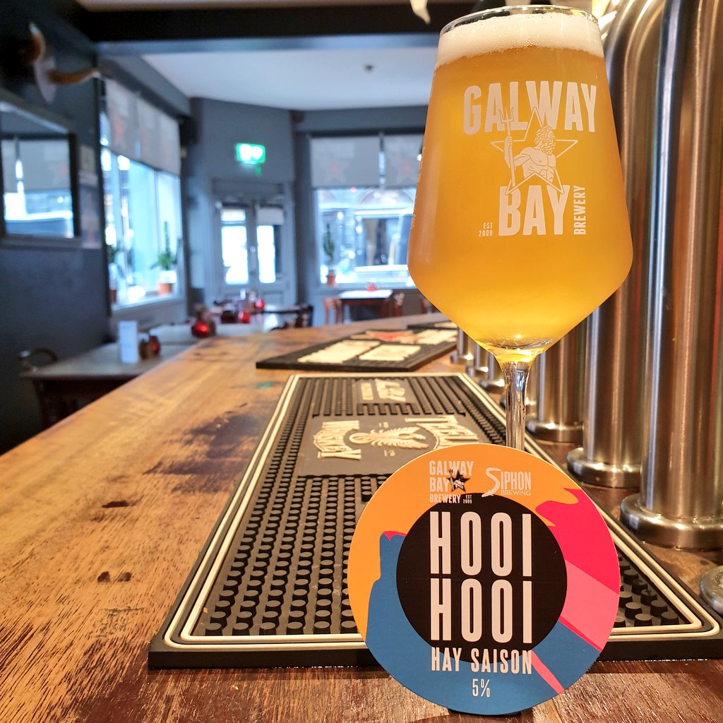 blacksheepdub's tweet image. **🍺 #NewBeerAlert 🍺**

A brand new Hay Saison in collaboration with @siphonbrewing 

One for when the leaves are falling and evenings are drawing short. 

Smooth, silky &amp;amp; rustic! 
@galwaybeer

#WeCraftBeer #irishcraft #saison
#CollabBrew #dublineone