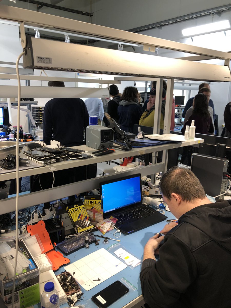 The second day of C:\BOOT at @IIIEElund was all about business modeling, followed by an inspiring visit to #GIAB, a company that enables repair and reuse of a tremendous range of products. A story about expert entrepreneurship, mission and careful observation of customers.