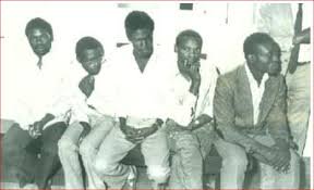 ItsMutai's tweet photo. This is @MigunaMiguna and group in 1987 arrested by Moi after student protests. They were detained at Nyayo house and tortured. Todays student leaders are busy protesting of water, food and some silly stuff. Nothing in their heads. Zombies who Can't even fight bad regime. https://t.co/T5ZrJYti2e