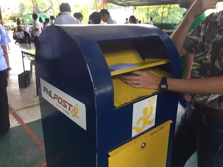 CSRLI_SC's tweet photo. Salamat po! Teachers!

Letter Writing Activity for Teacher's Day. It was held last October 03, 3019. 
Thank you PhilPost. :) https://t.co/aPLfvt0Db5