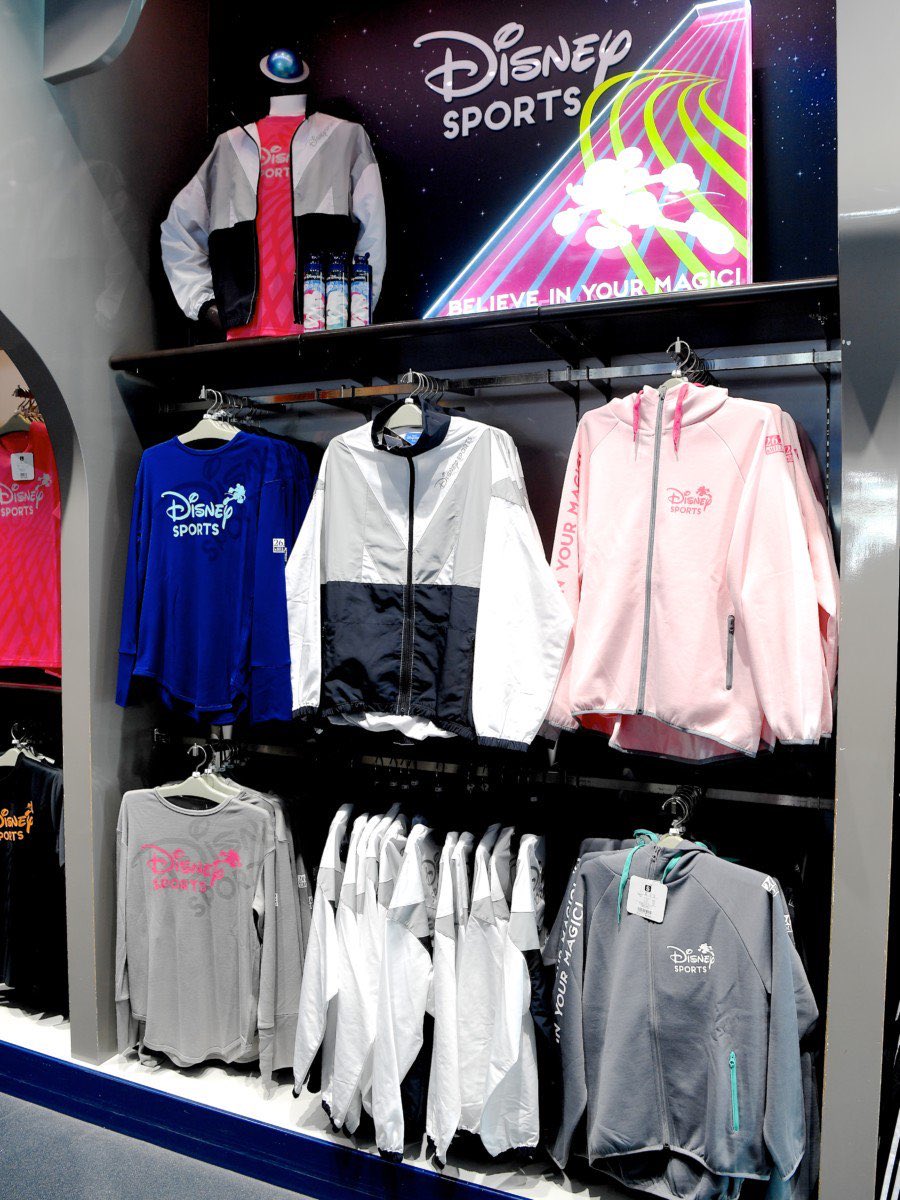 Mezzomikiのディズニーブログ Disney Sportsデザインのウィンドブレーカー パーカー 長袖tシャツなど 本日発売 詳しくは T Co Ga1kupgwsu Mezzomikiのディズニーブログ Disney Sportsデザインのウィンドブレーカー パーカー 長袖tシャツなど 本日発売 詳しくは T Co Ga1kupgwsu
