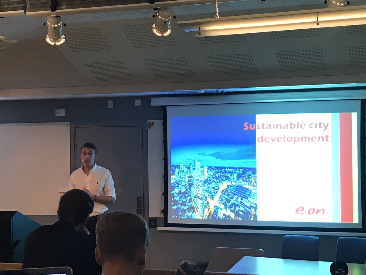 IIIEElund's tweet photo. ”Institutionalizing #sharingpractices” a hot topic @ the #SharingCitiesSummit #beshareful #sharingeconomy https://t.co/aaJuAdRVoQ