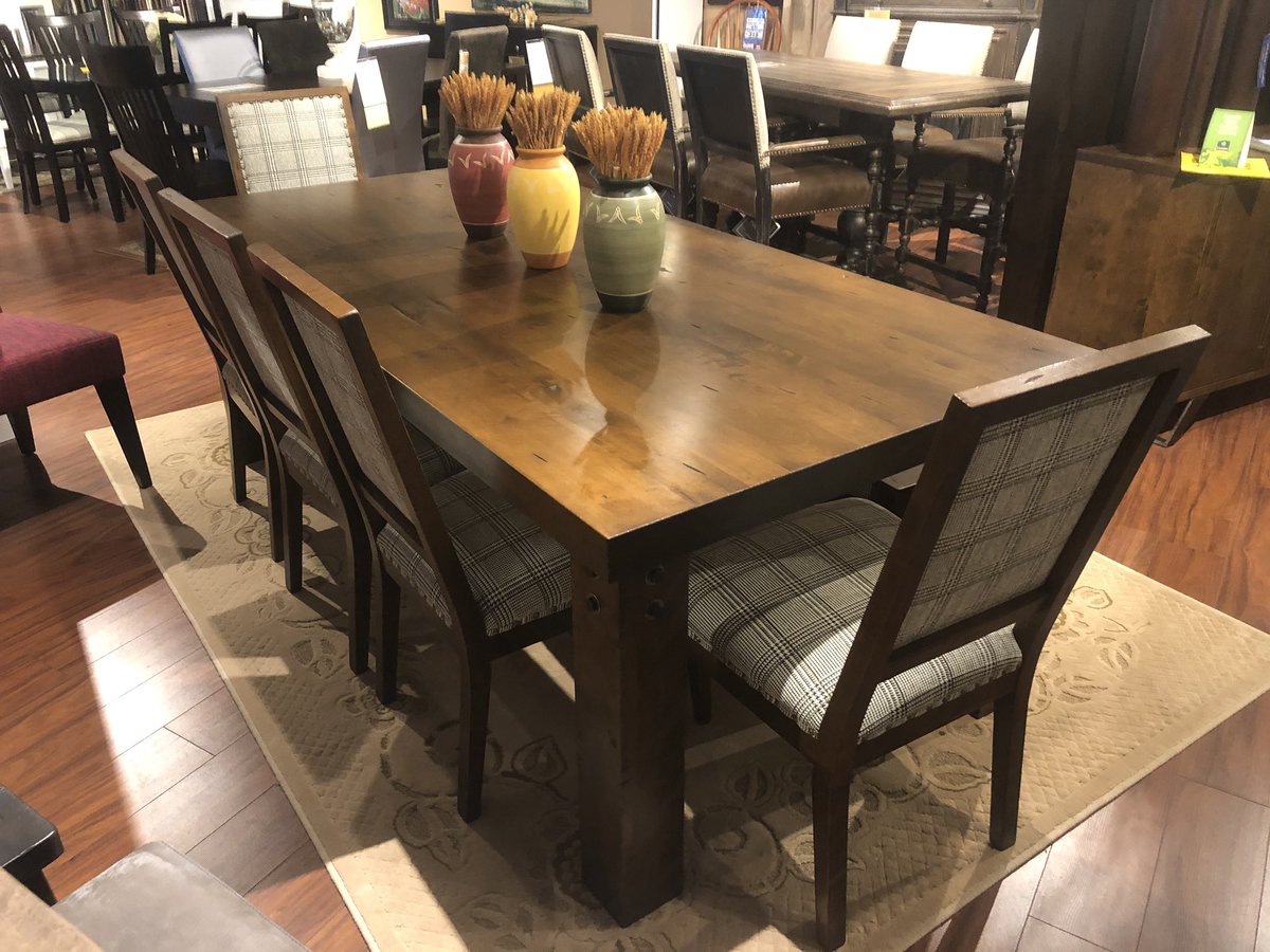 DesignFrederick's tweet image. 🍁 Do you need a bigger table for Thanksgiving? 🍁
All Canadel display models have NO TAX! 
Get delivered in time for Thanksgiving! 🦃
#DiningTable  #NOTAX  #DisplayModels  #Guelph  #Thanksgiving
fredericksgallery.ca