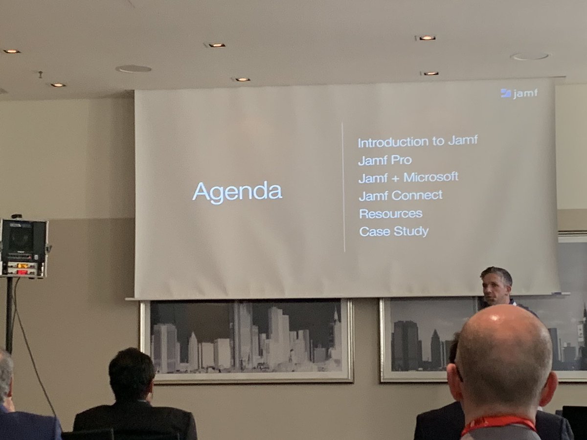 kadett11's tweet photo. #jamf session at Enterprise Summit - why not 👋🏻👍 #workspacesum https://t.co/lcnNLFdWgv