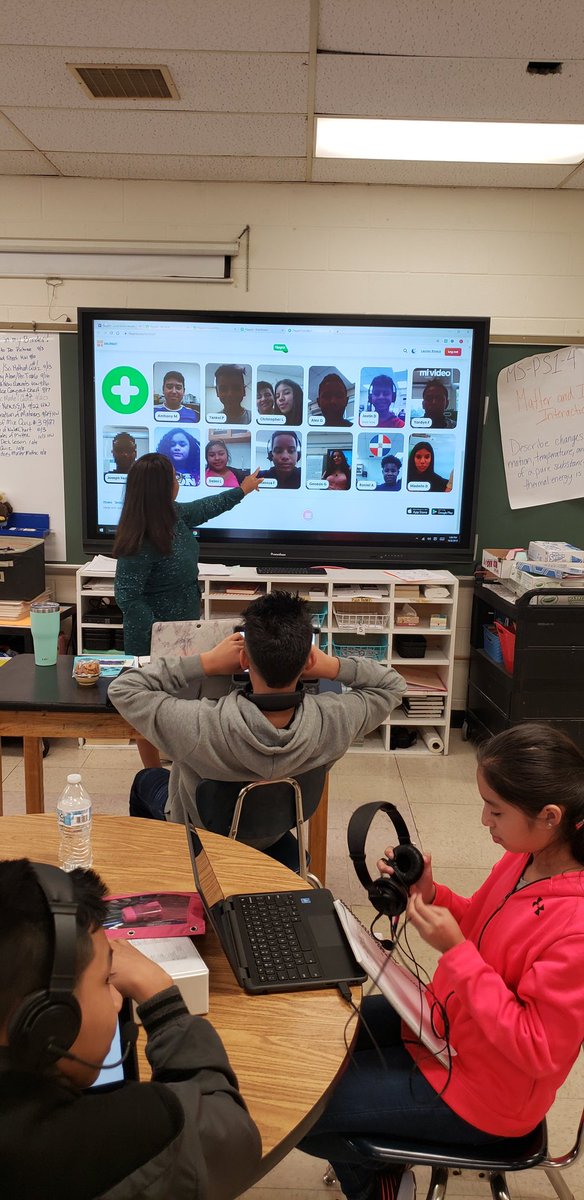 South Middle School ENL students using @Flipgrid to introduce themselves in English! #Necsdtech #ITFsMovetheNeedle