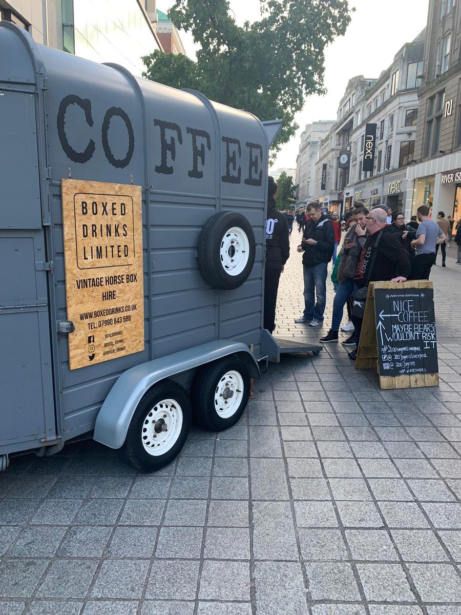 LpoolBIDcompany's tweet photo. Booked through our #PromoteInLiverpool experiential sites, @200DegsLiver are giving out free coffees from their coffee horse box on Church Street (just outside Forever 21). Grab yours now before they leave at 6pm βοΈβοΈ
#200DegreesLiverpool https://t.co/421BPpxn10