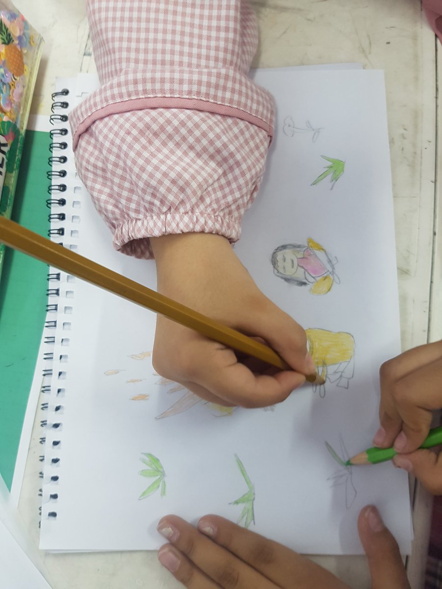 Nouf_math's tweet image. We are in! Ready to create our seventh #travellingtales with our 3rd graders. Super excited to connect with other schools around the world!  #TeachSDGs #TeachingSDGs
excited to see what happens next....
 #SDGs  #SDG15 life on land
@MrMC_LDSB @pcv2002  @travellingtale 🇸🇦🇵🇦🇨🇦🇺🇦