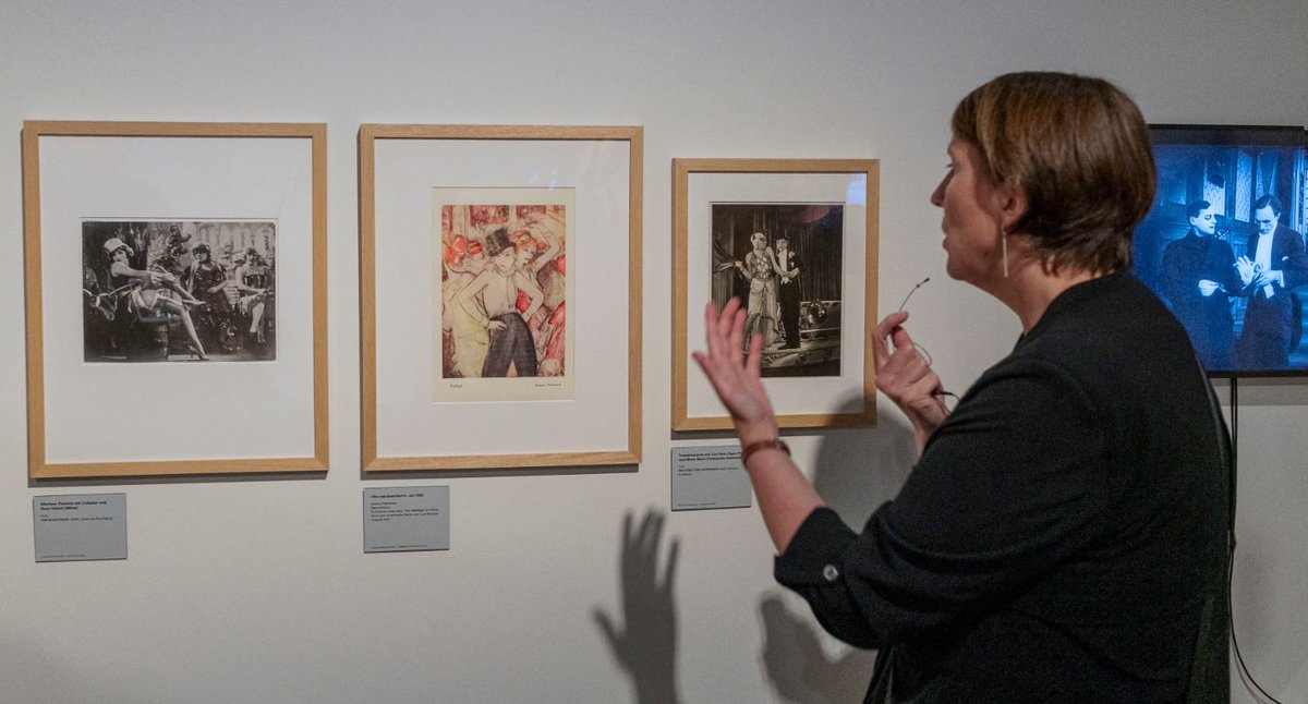 de_kinemathek's tweet photo. Zum Ende der #Ausstellung #KinoderModerne führen unsere Kurator*innen heute noch einmal persönlich durch den #Film in der #WeimarerRepublik https://t.co/BzWIP27EUQ #Berlin #museum #visitBerlin https://t.co/cP1sGSf6Vv