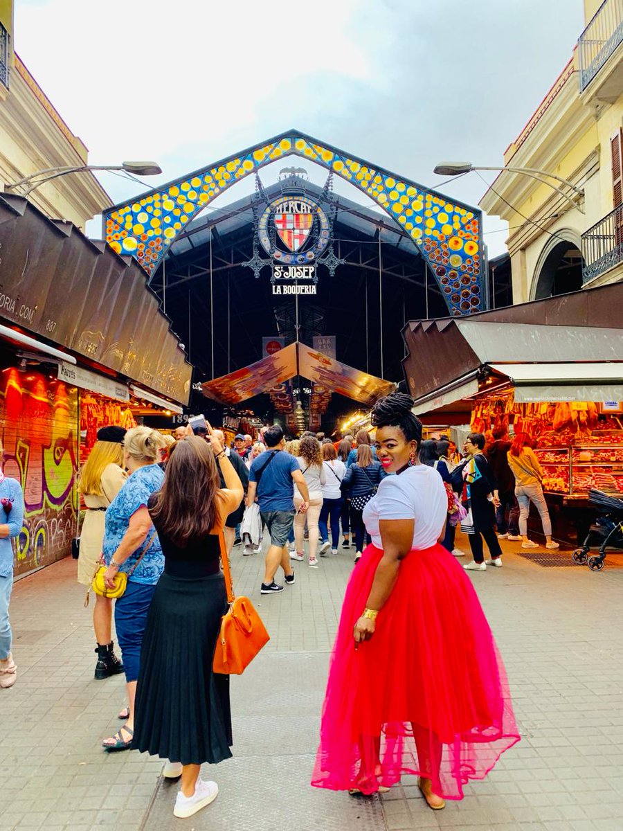 Mihlali_Gqada's tweet photo. Barcelona, gloomy BUT still showing up and showing off. #SpainVacation2019 #ThirdStopBarcelona #BarcelonaHello
#OoMaRadebeInSpain https://t.co/oWeR0dKOp6