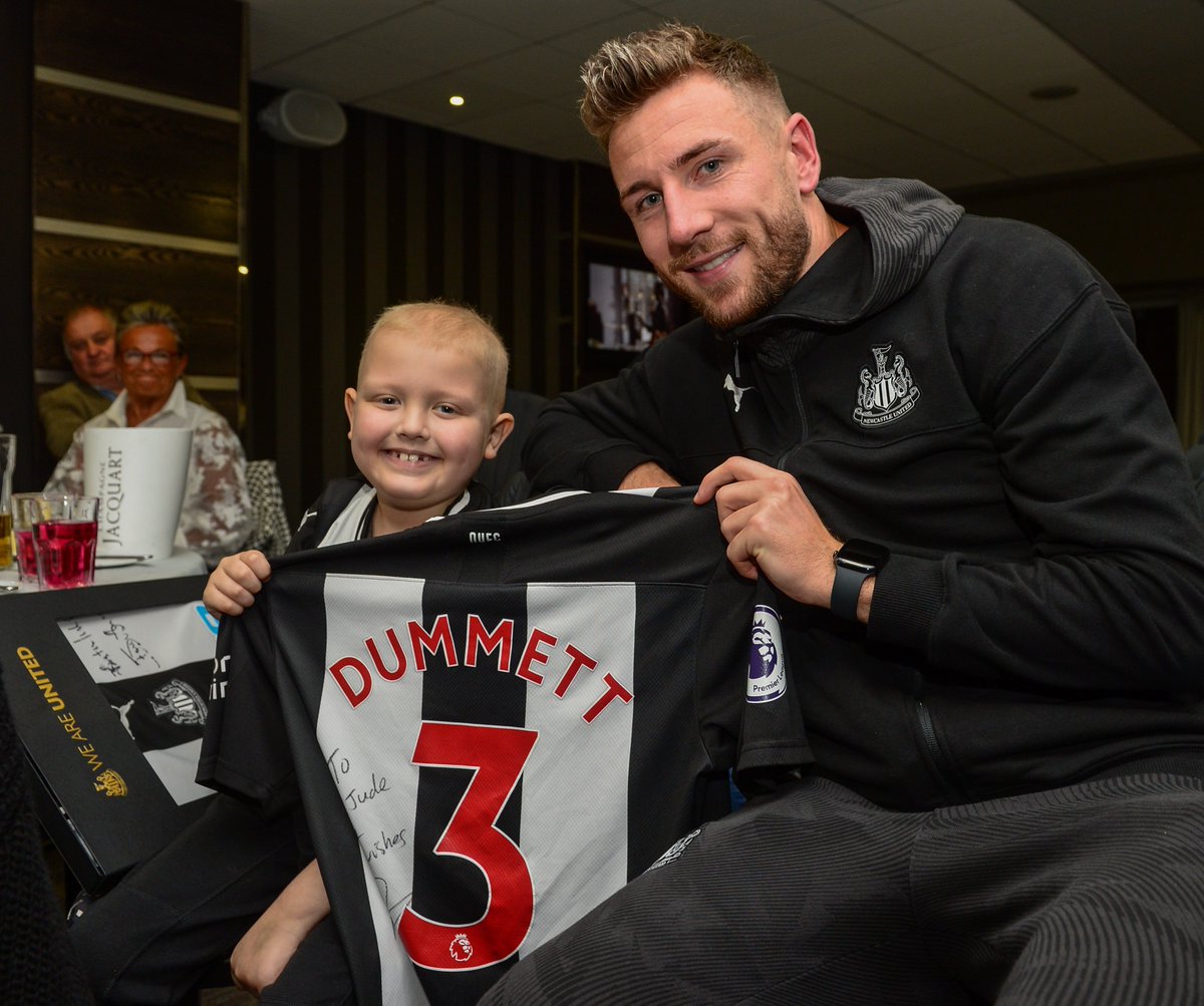 <a href="/PaulDummett/">Paul Dummett</a> <a href="/premierleague/">Premier League</a> <a href="/ManUtd/">Manchester United</a> <a href="/AngelTrust2/">Angel Trust</a> @Lascelles16 Seven-year-old United fan Jude Grayson, from Spennymoor in County Durham, led the team out at the weekend, while Dummett visited him in hospital last month.

Read more: nufc.co.uk/news/latest-ne… #NUFC