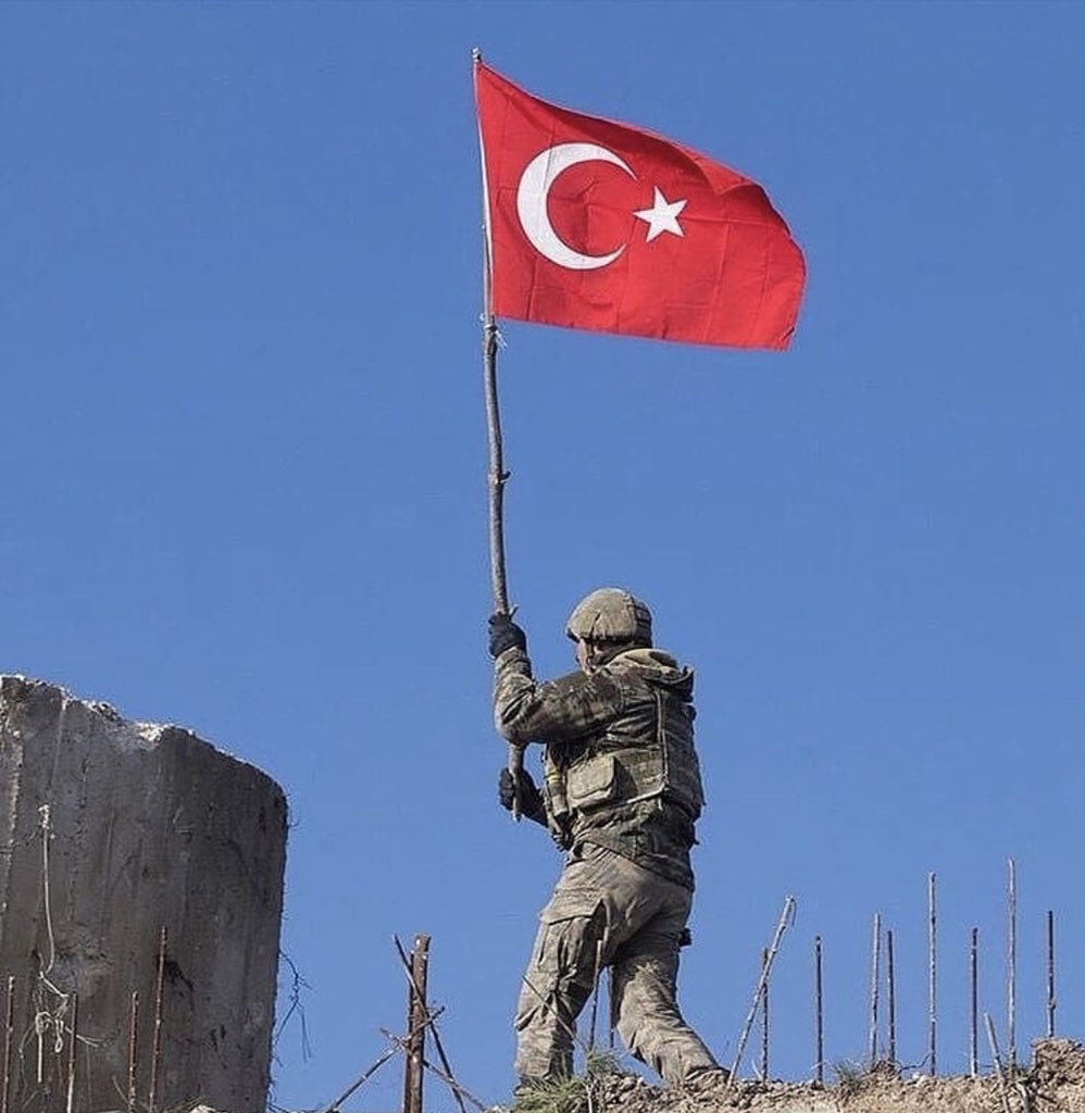 Yüce Allah (cc)
ordumuzu muzaffer kılsın,
aziz milletimize galibiyeti
müyesser eylesin.

#BarışPınarıHarekati
#TürkMilletiOrdusununYanında