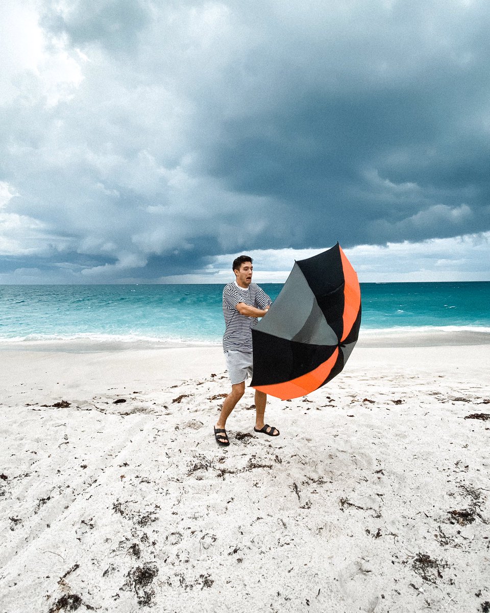 gabrielconte's tweet photo. beautiful day at the beach 🙃 https://t.co/FqrjtyRMkY