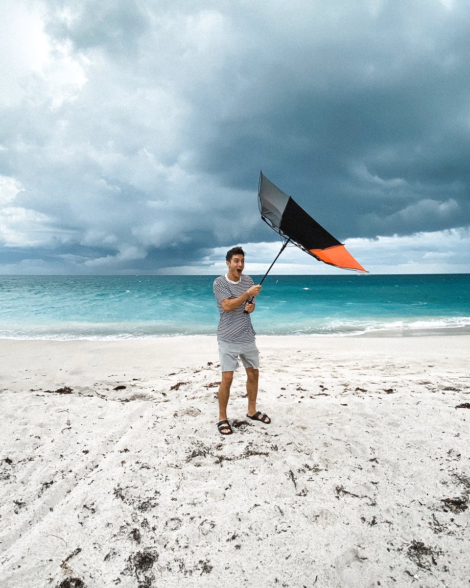 gabrielconte's tweet photo. beautiful day at the beach 🙃 https://t.co/FqrjtyRMkY