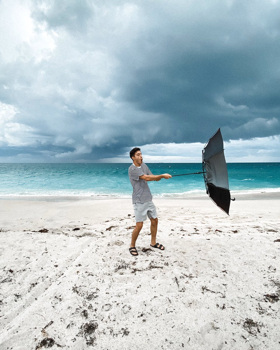 gabrielconte's tweet photo. beautiful day at the beach 🙃 https://t.co/FqrjtyRMkY
