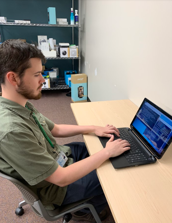 leahycenter's tweet photo. The #IoTeam is researching a man in the middle approach to IoT intrusion. #champforensics #IoTeam #ChamplainCollege #LeahyCenter https://t.co/90as5fMiiV